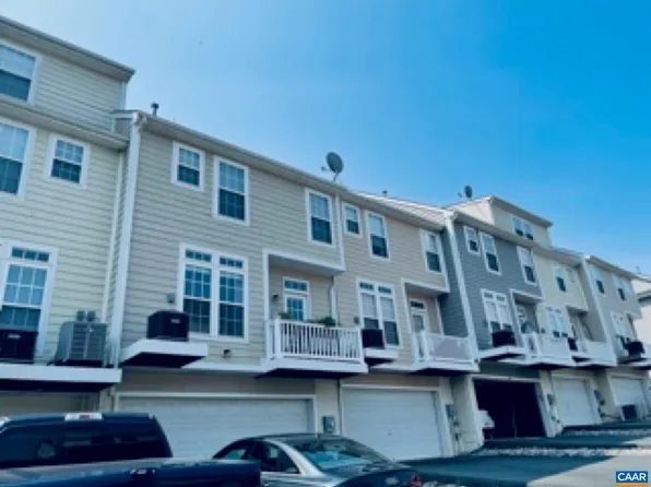 345 Rolkin Rd, Charlottesville, VA 22911