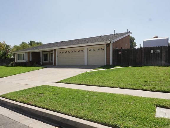 3rd image of 2108 N Apple Ave