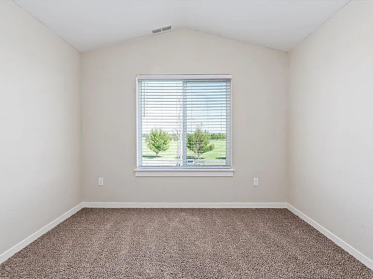 The Summit Apartments — Photo 128