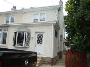 808 Manatawna Ave, Philadelphia, PA