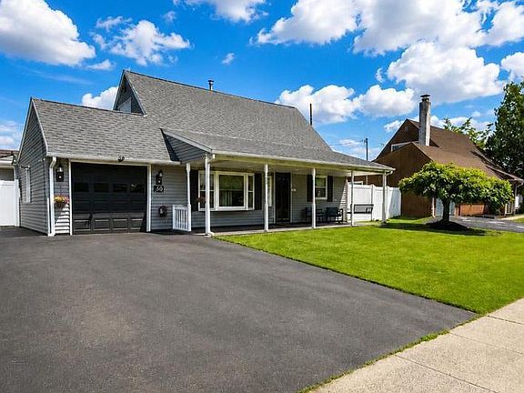 2nd image of 60 Indigo Rd