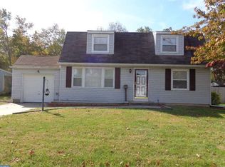518 Lestershire Dr, Sewell, NJ 08080