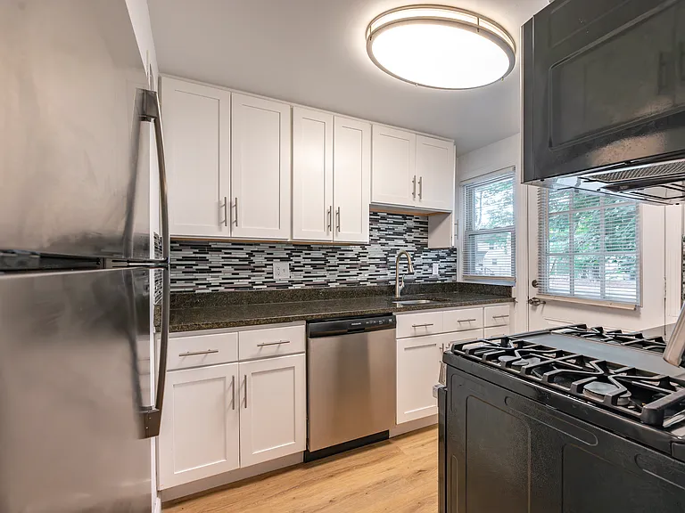 West Gate Townhomes — Photo 5