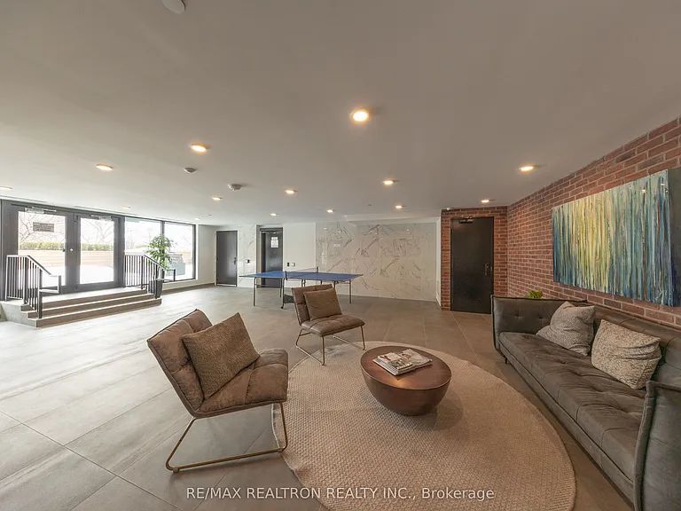 2799 Kingston Rd #910 — Photo 24