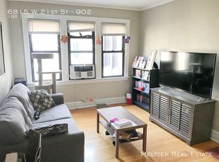6815 21st St APT 902, Berwyn, IL 60402