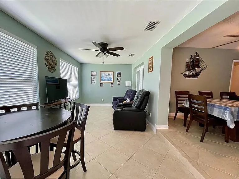 416 S Naranja Ave — Photo 2