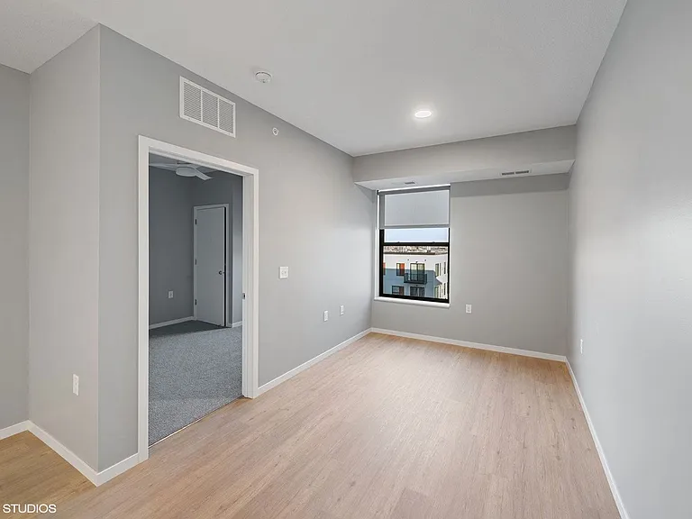 Lago Apartments — Photo 166