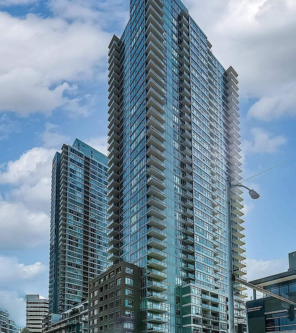 Insignia Condominiums - North Tower - 1 Bedroom — Photo 1
