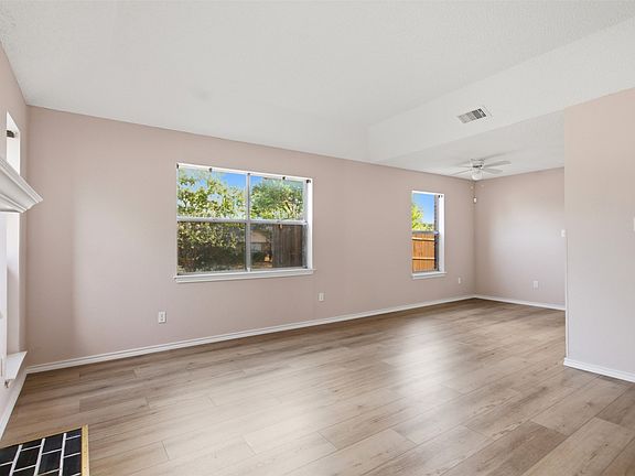 3rd image of 2901 Kathleen Ln