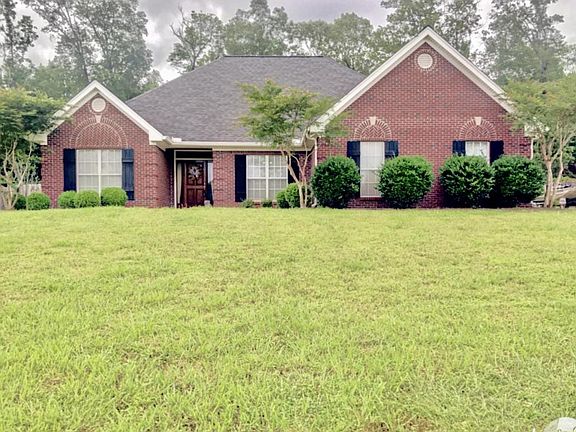 2nd image of 545 White Oak Ln