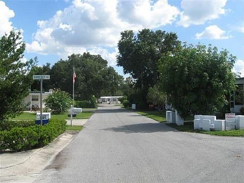 4th image of 1907 Blue Lake Dr