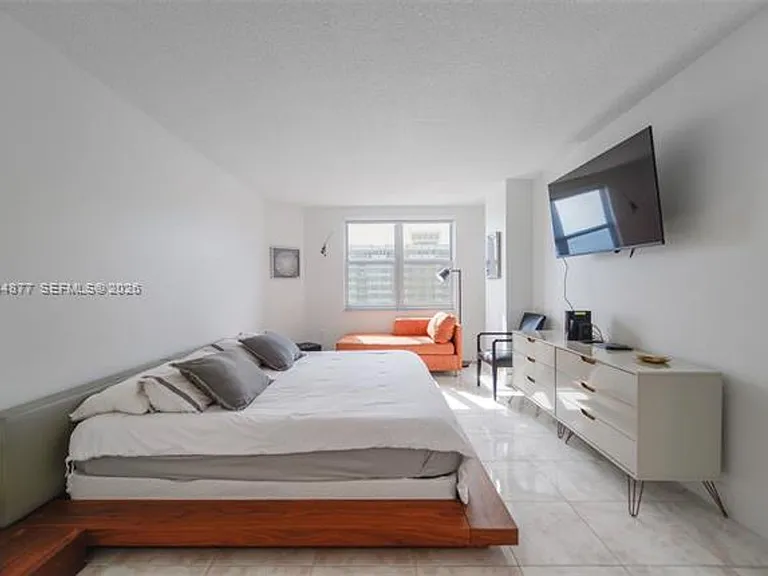1950 S Ocean Dr #19E — Photo 27