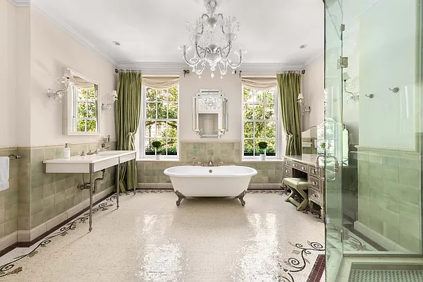 Rented by Douglas Elliman | media 29