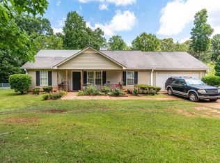 329 E McIntosh Rd, Griffin, GA 30223