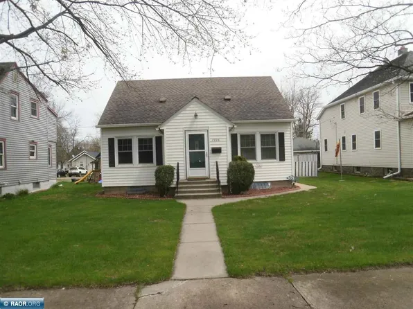 2926 4th Ave E, Hibbing, MN 55746