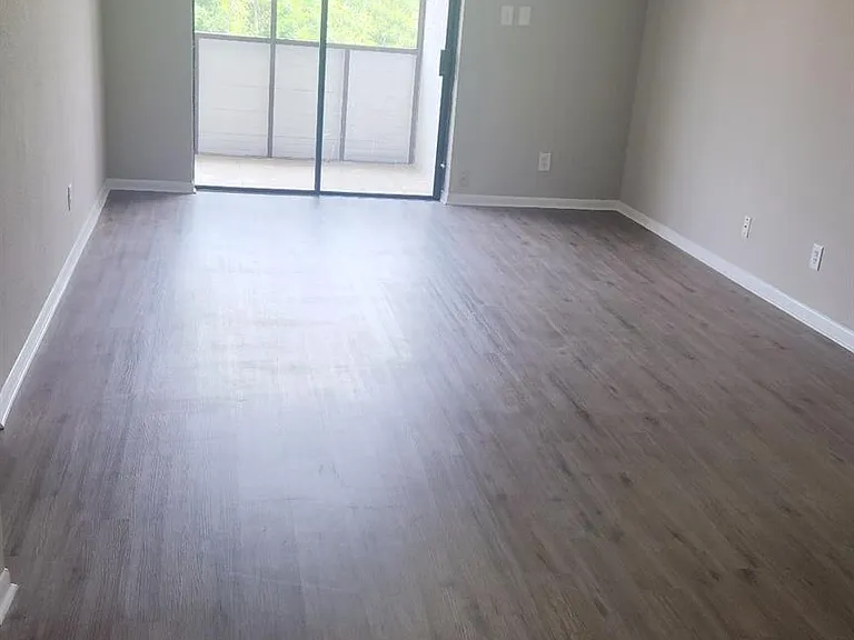 3025 Walnut Bend Ln #35 — Photo 2
