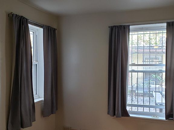 5th image of 4109 Pine St APT 1G