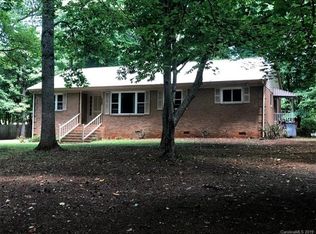 8412 Douglas Dr, Charlotte, NC 28217