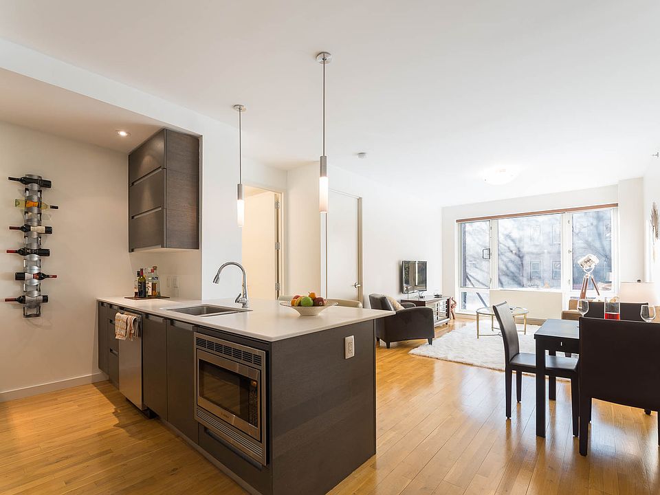 1st image of 545 Washington Ave APT 204