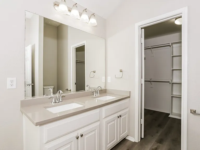 1205 Artesia Dr — Photo 11