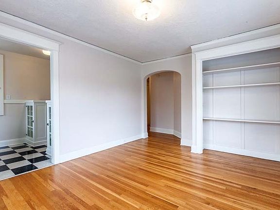2nd image of 2170 NE Hancock St #88d5fc7a4