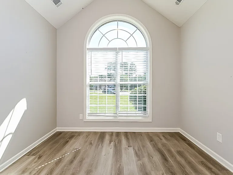 5567 Katherine Village Dr — Photo 3
