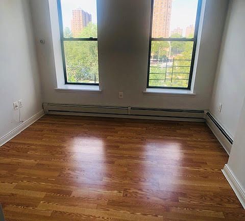 3rd image of 346 E 134th St APT 4L