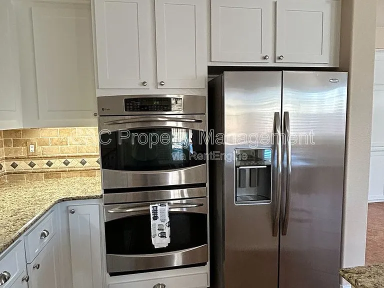 30934 Crystalaire Dr — Photo 5