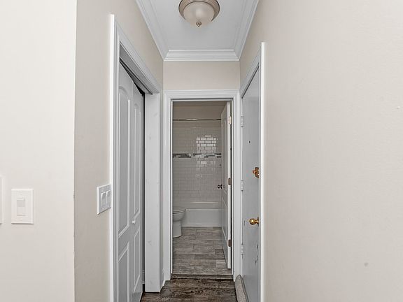 5th image of 915 W Waveland Ave #917-1C