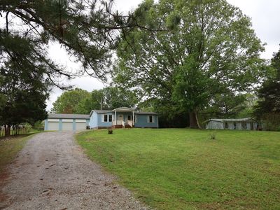 10476 Bekka Belle Cir, Bon Aqua, TN, 37025