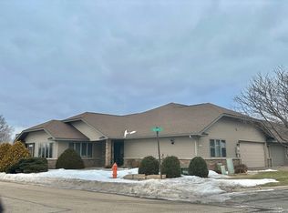 100 Candlewood Dr, Winona, MN 55987