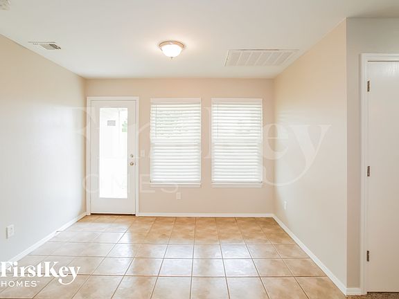 4th image of 18709 Piedra Dr