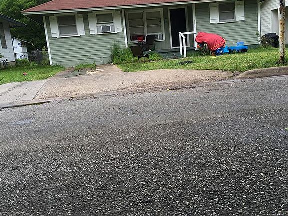 2nd image of 805 S Vaden St