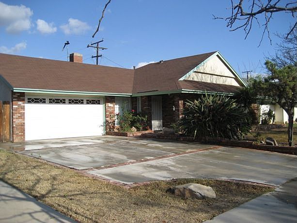 1st image of 335 Atwood Dr