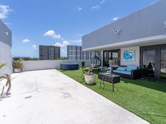 4th image of 1650 NE 115th St #Penthouse 2