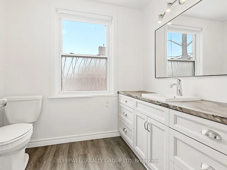 481 Besserer St — Photo 24