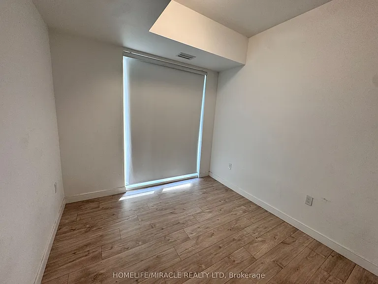 176 Clonmore Dr #4 — Photo 16