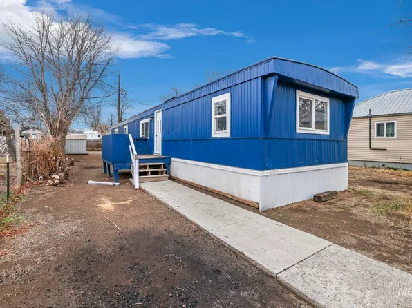 584 4th Ave E, Wendell, ID 83355