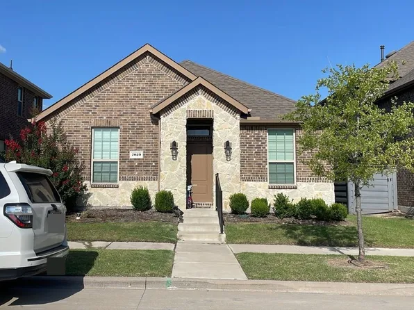 7029 Willow Thorne Dr, Aubrey, TX 76227