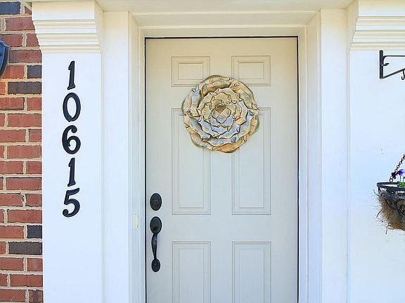 4th image of 10615 Yorktown Dr