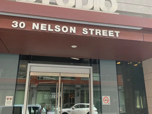30 Nelson St #2406, Toronto, ON M5V 0H5