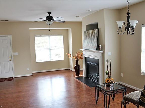 3rd image of 3101 Leo Dr