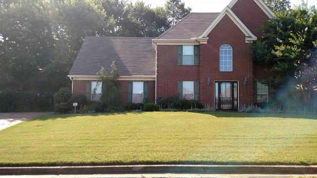 1st image of 1220 Cross Creek Dr E