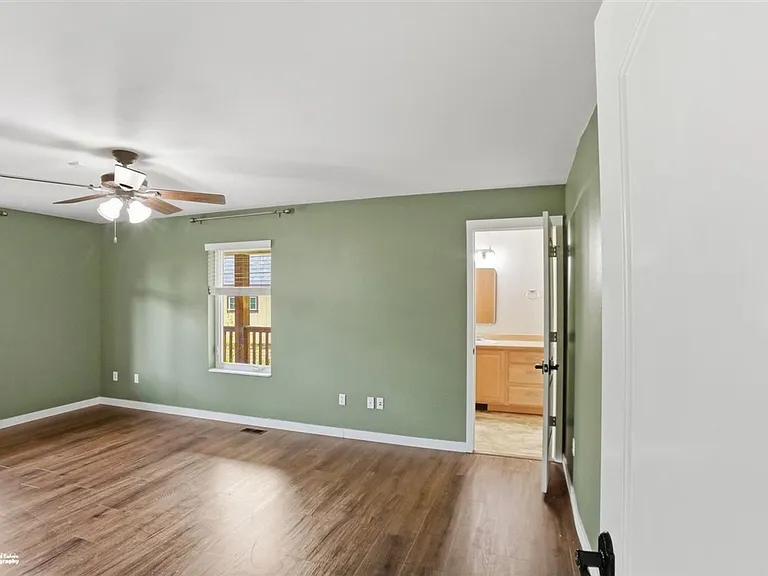 1421 N Landmark Dr — Photo 6
