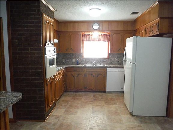 5th image of 6309 Chapman Dr