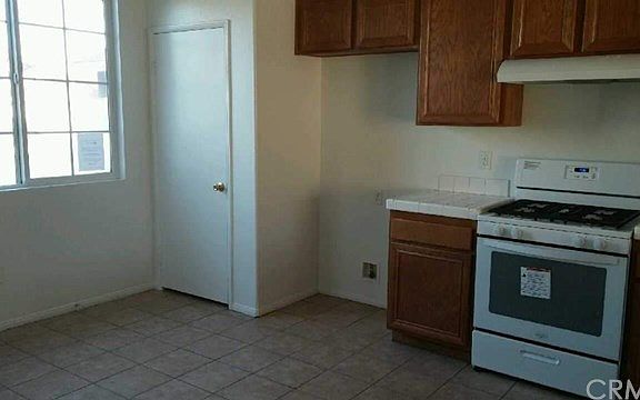 3rd image of 1077 Shady Ct