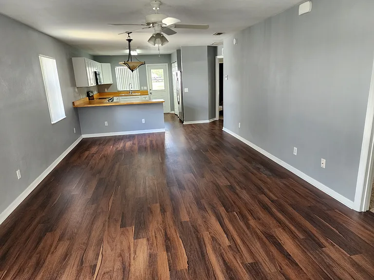 3254 Conine Dr W — Photo 4
