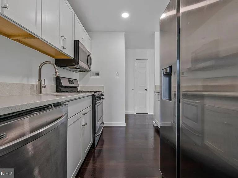 7170 Donnell Pl #C1 — Photo 16