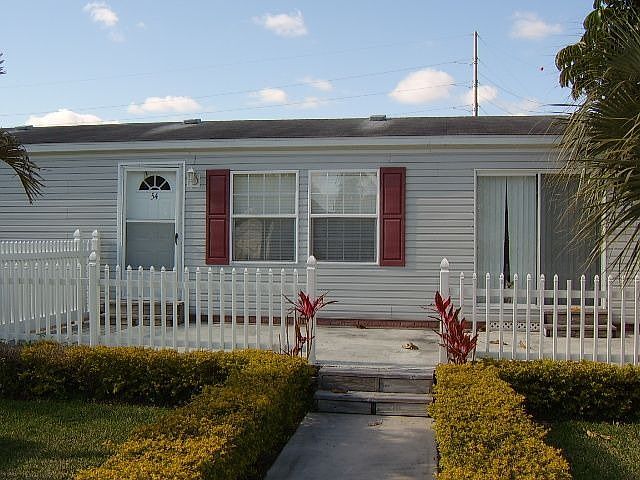 1st image of 220 NE 12th Ave Lot 54