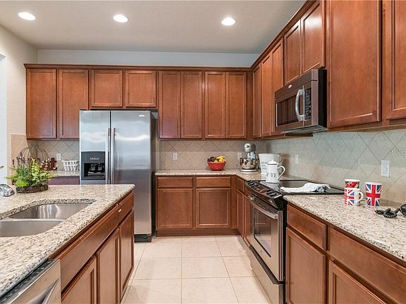 3rd image of 11813 Zelkova Ln #2B